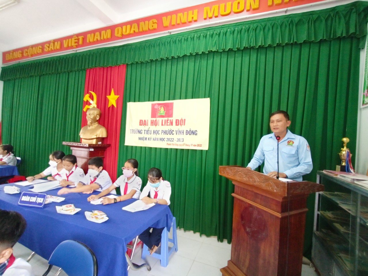 Đ/c Trần Văn Thuấn Chủ tịch Hội đồng Đội phát biểu chỉ đạo Đại hội